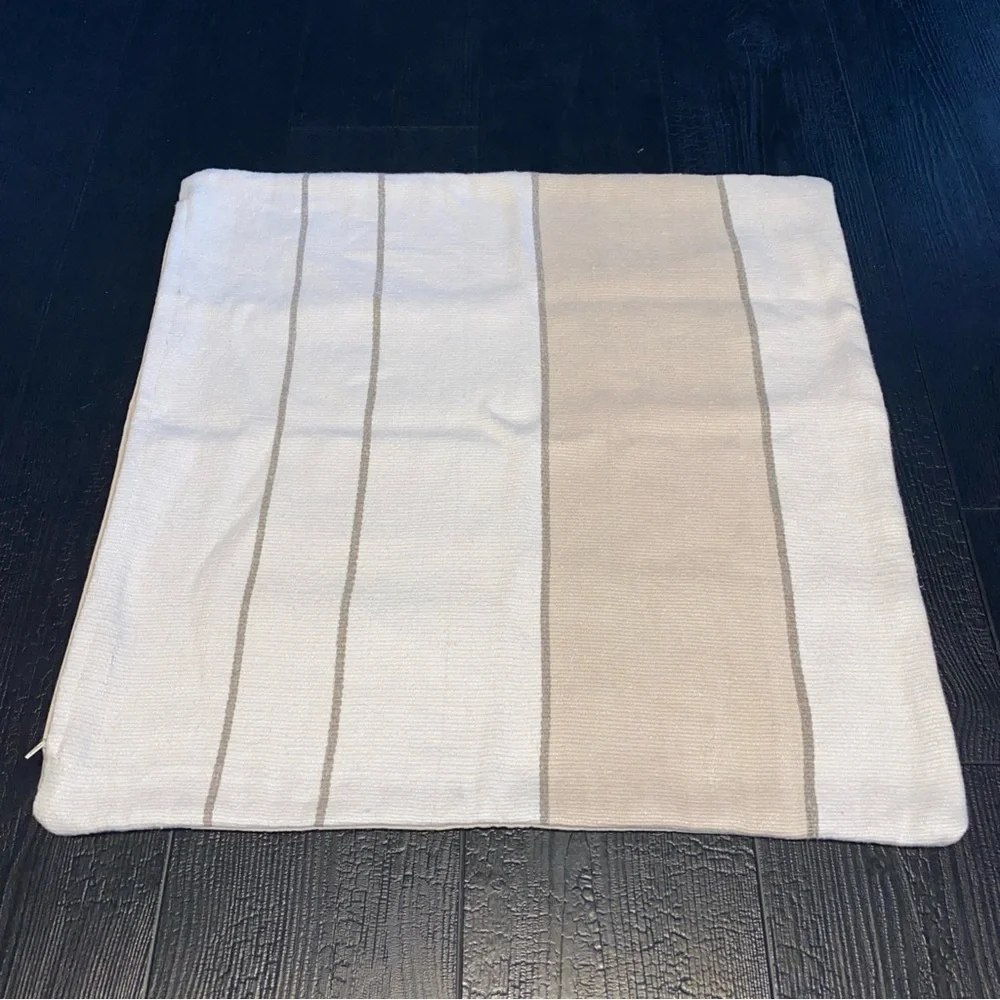 Pottery Barn 24x24‎ Pillow Cover Cotton Linen Beige Tan Cream Striped